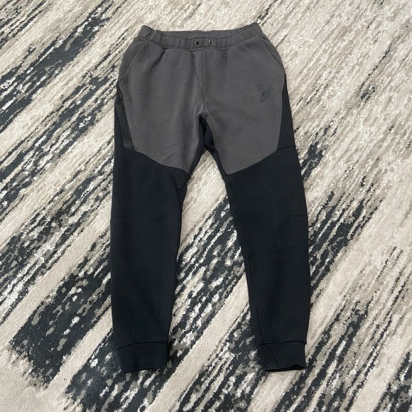 Old Season Nike Tech Fleece Jogger Pants Sz Small Gray Black Sweatpants Trashed - Picture 1 of 10